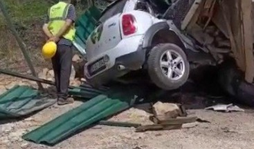 Beykoz’da Yokuş Aşağı İnen Kamyonun Freni Boşaldı