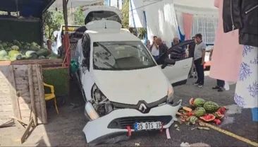 Beykoz’da otomobil pazara daldı: 2 yaralı